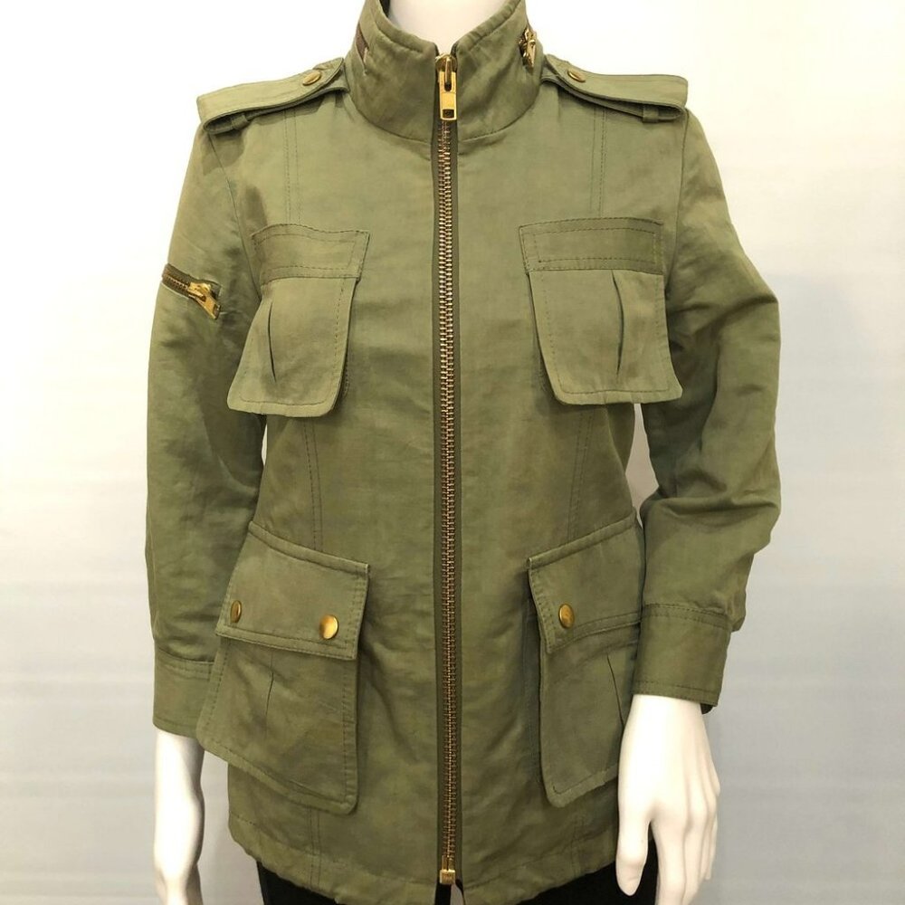 Beautiful cargo jacket with golden zippers